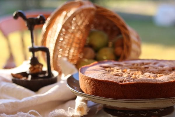 Bolo de Pera e Vinho da Madeira