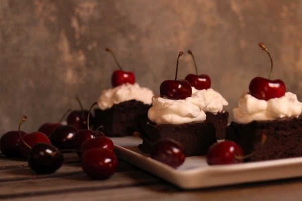 Quadrados de chocolate e alfarroba 